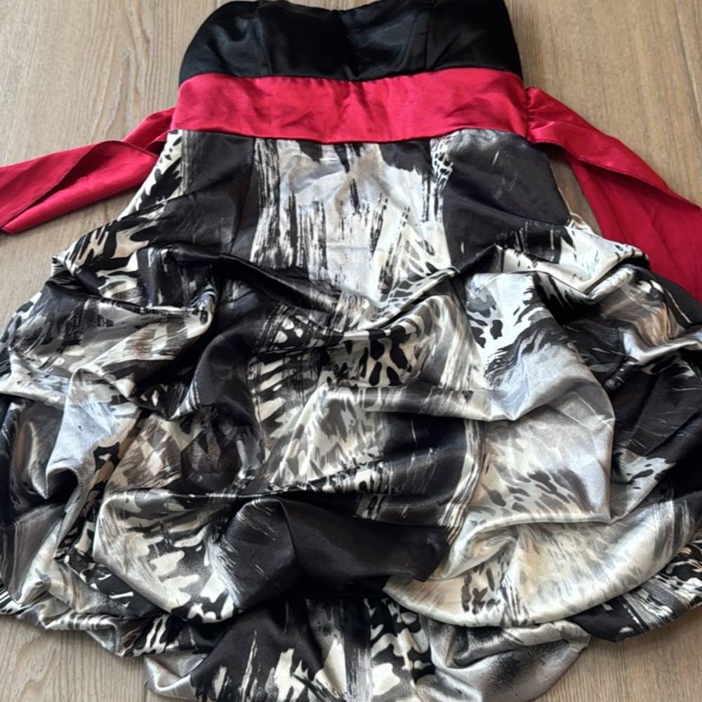 Ruby Rox Formal Dress Size 3 - Picture 2 of 5